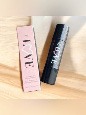 NEW AVON fmg Colors of Love Glow Balm Duo Illuminating Stick Heartthrob Makeup